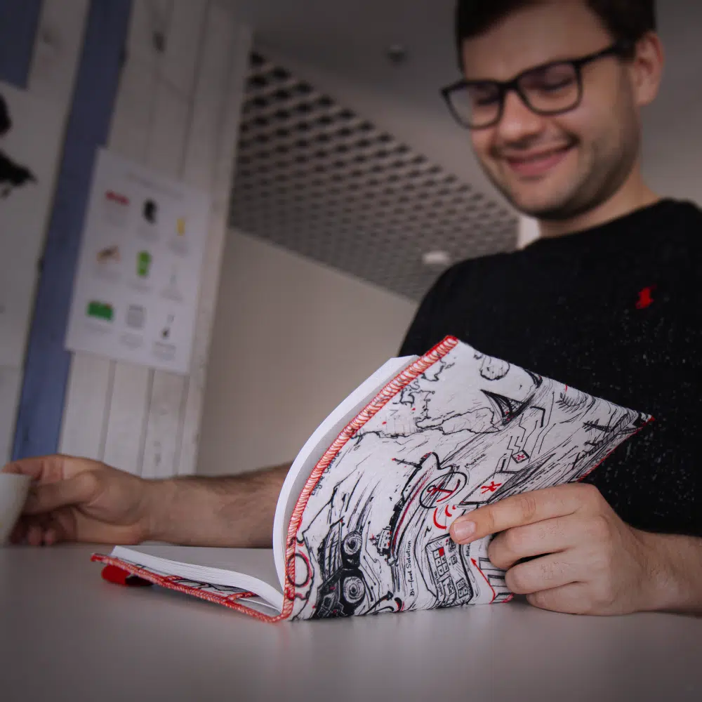 Pouzdra na notebooky a organizéry s kapsou na tablet